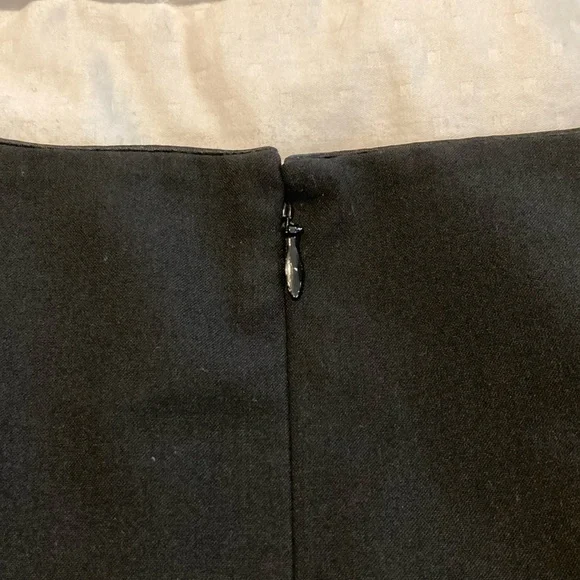 Banana Republic LBD With Piping and Cap Sleeve Black 6 - Picture 10 of 10